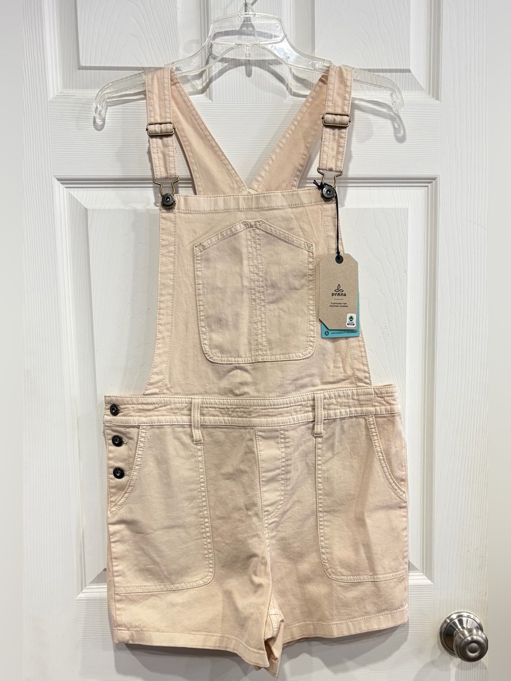 prAna Women's Medium Sancho Shortalls Cream NWT Lightweight Stretch 4" Inseam